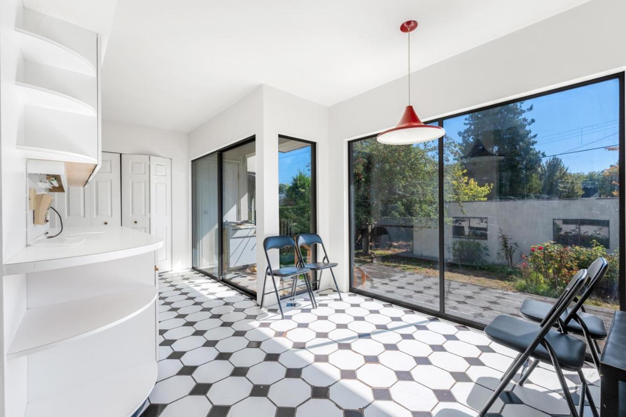 Sunny 1-Bedroom Private Rooms In Charming バンクーバー エクステリア 写真